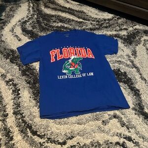 🐊 - Gators very comfortable t-shirt - 🐊